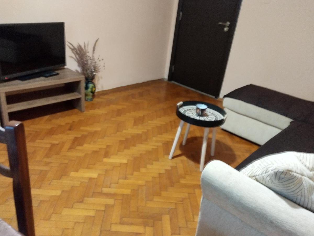 Прекрасен Апартамент В Бургас Burgas Exterior photo